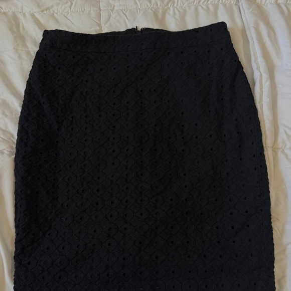 ANN TAYLOR LOFT textured pencil skirt, black, lined, business or casual sz 6​ - Picture 2 of 7